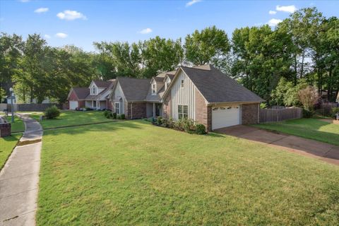 Single Family Residence in Memphis TN 8732 CARROLLWOOD LN 3.jpg