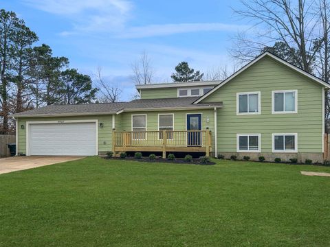Photo of 6843 AUTUMNHILL LN, Bartlett, TN 38135 (MLS # 10215065)