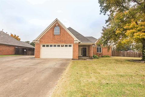 Photo of 6760 HIDDEN FERN LN E, Bartlett, TN 38135 (MLS # 10208676)