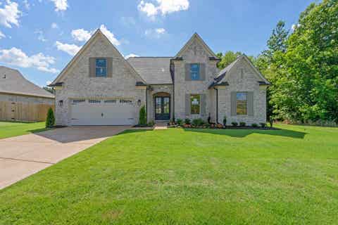 Photo of 155 MISTY MEADOW LN, Oakland, TN 38060 (MLS # 10223732)