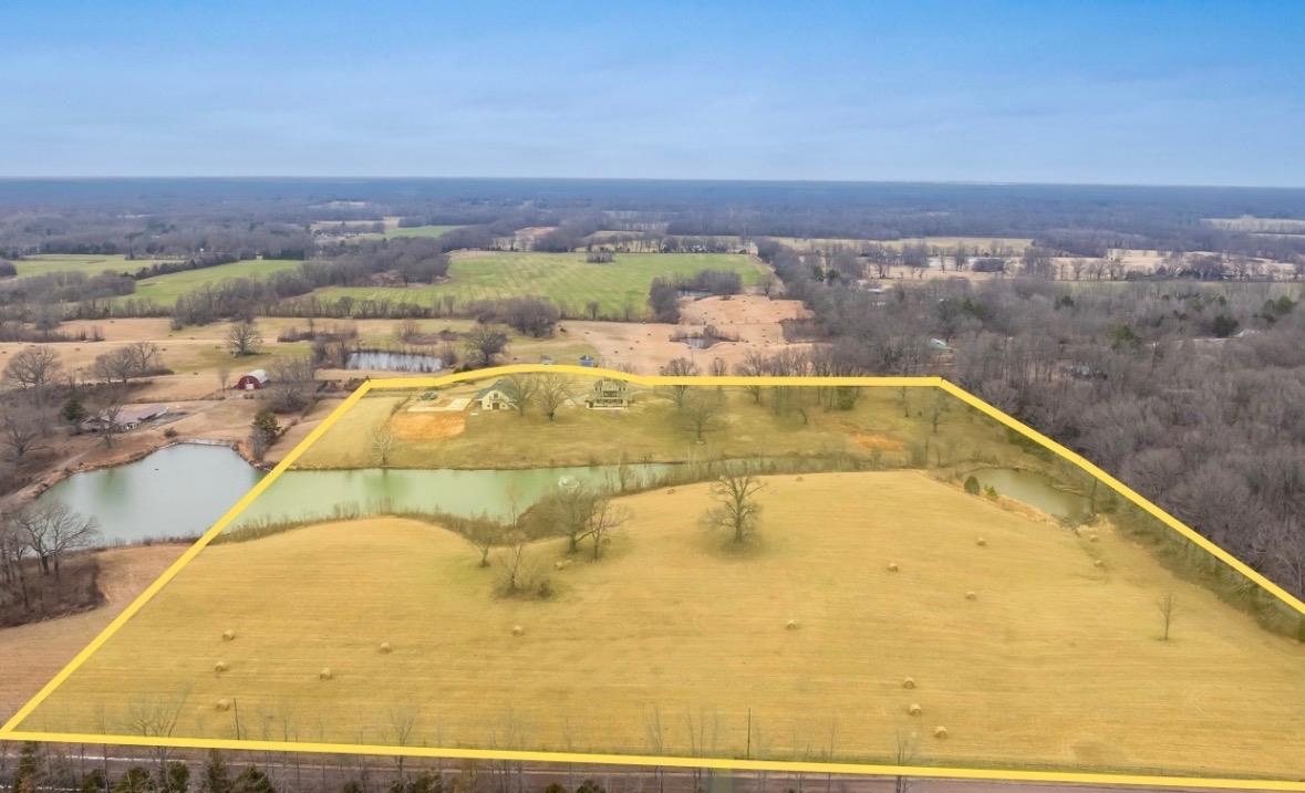 Somerville, Tennessee, 38068, United States, 3 Bedrooms Bedrooms, ,3 BathroomsBathrooms,Residential,Active,2013162