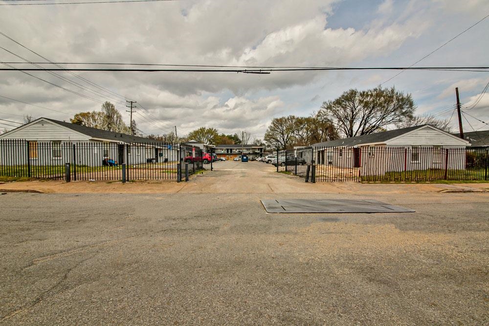 Memphis, Tennessee 38108, United States, 50 Bedrooms Bedrooms, ,Residential,Active,75003