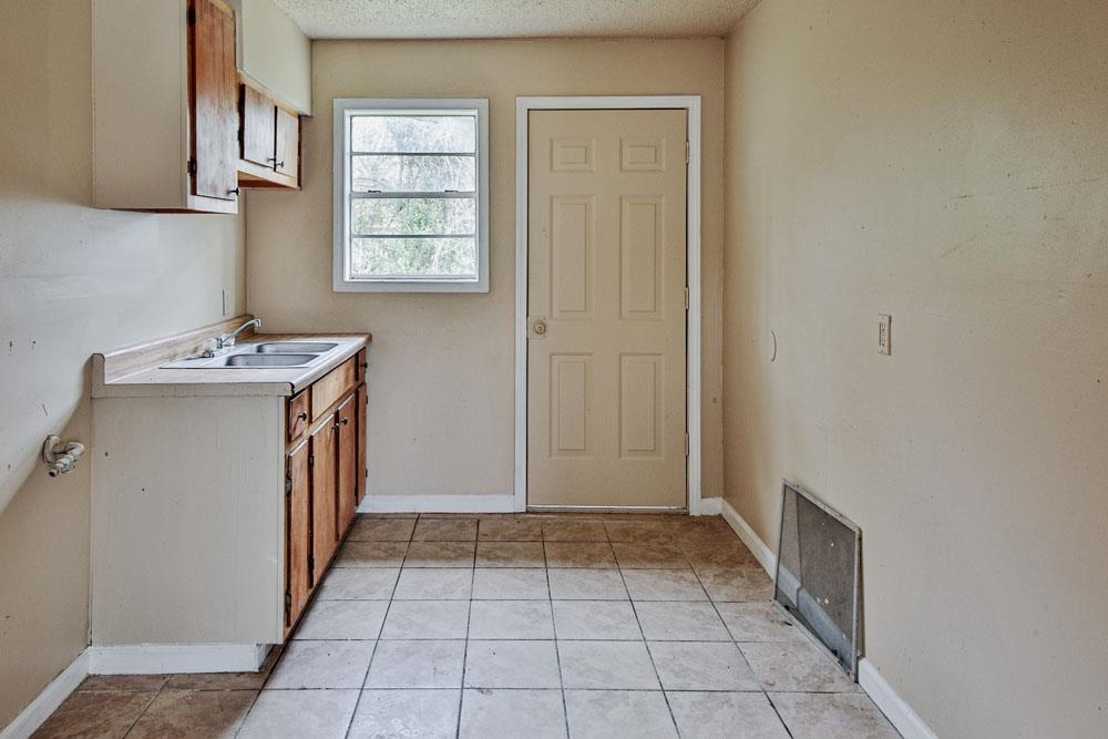 Memphis, Tennessee 38108, United States, 50 Bedrooms Bedrooms, ,Residential,Active,75003