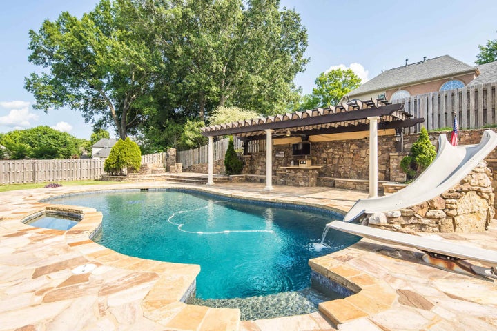 Photo 1 of 40 — 1817 LILES LN, Collierville, TN 38017