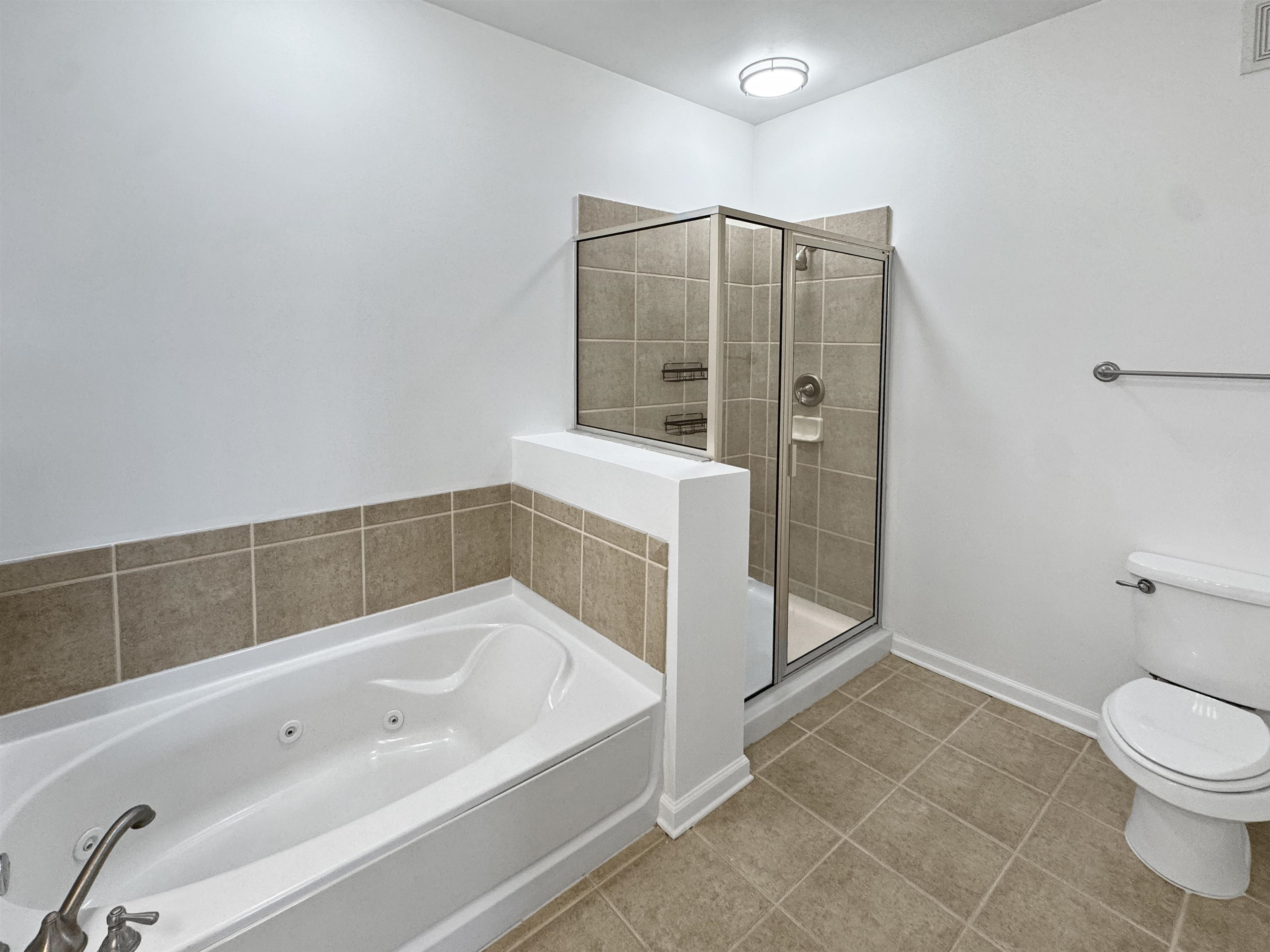 Memphis, Tennessee 38103, United States, 2 Bedrooms Bedrooms, ,2 BathroomsBathrooms,Residential,Active,189855