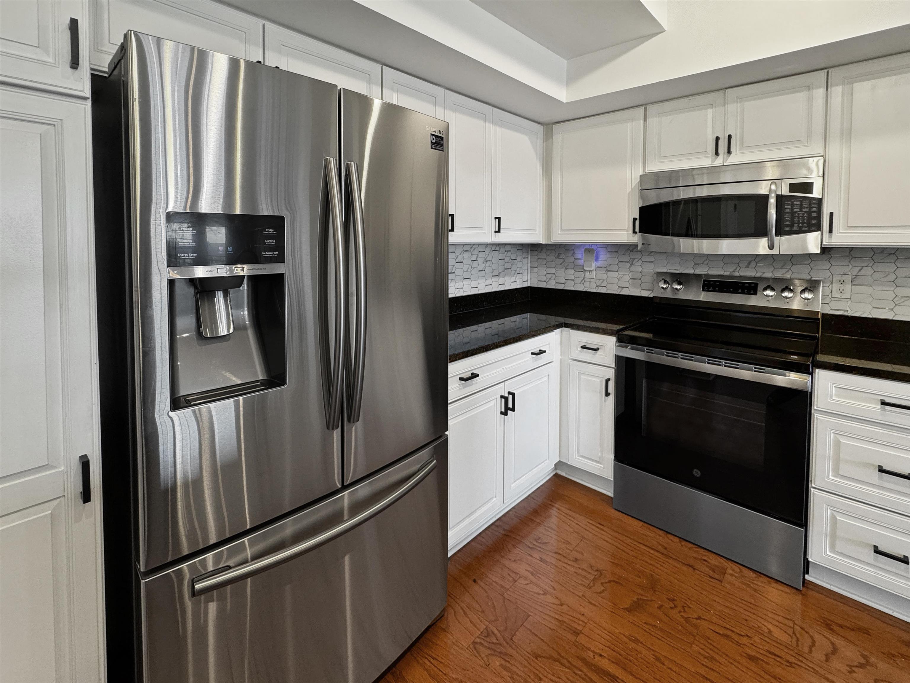 Memphis, Tennessee 38103, United States, 2 Bedrooms Bedrooms, ,2 BathroomsBathrooms,Residential,Active,189855