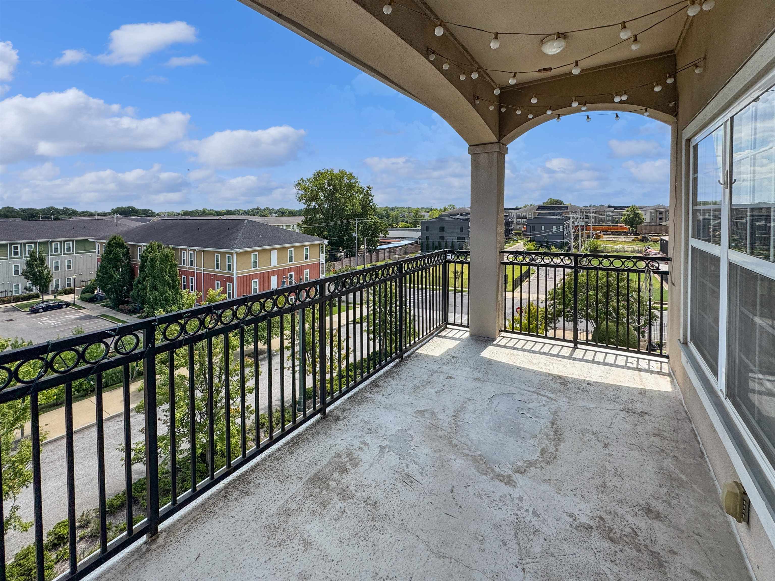 Memphis, Tennessee 38103, United States, 2 Bedrooms Bedrooms, ,2 BathroomsBathrooms,Residential,Active,189855