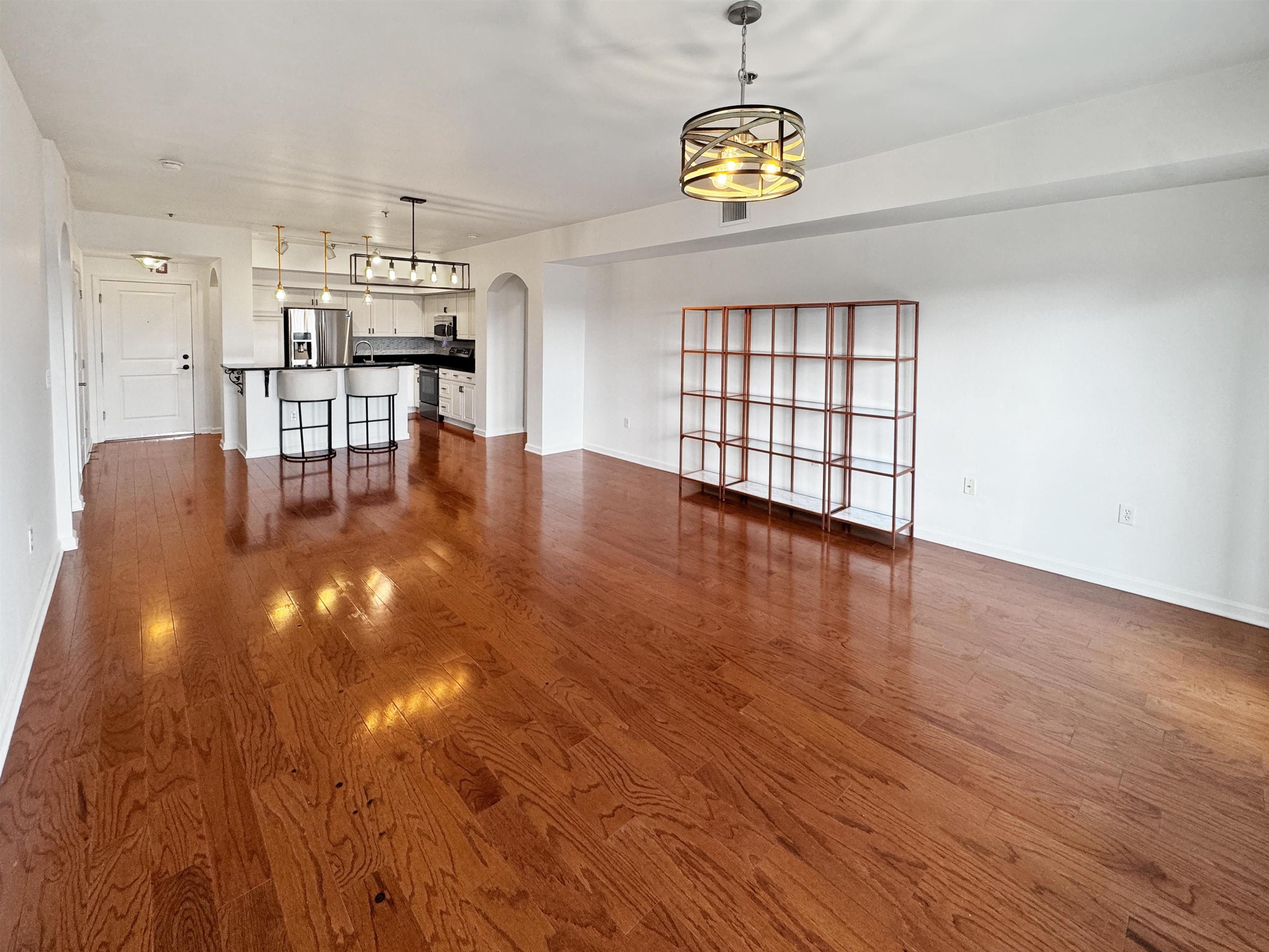 Memphis, Tennessee 38103, United States, 2 Bedrooms Bedrooms, ,2 BathroomsBathrooms,Residential,Active,189855