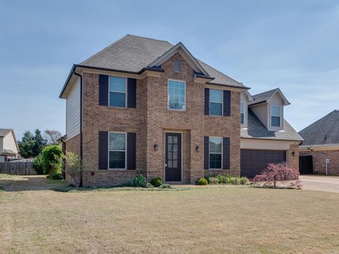 Photo of 40 GREEN HILLS DR, Oakland, TN 38060 (MLS # 10217800)