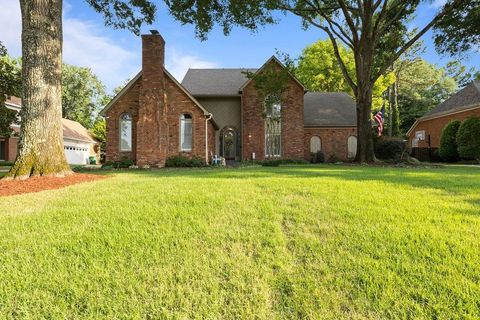 Photo of 8627 HAVENHURST DR, Germantown, TN 38138 (MLS # 10225296)