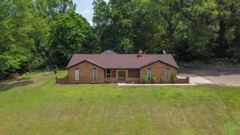 Photo of 332 WAITS RD, Burlington Township, TN 38015 (MLS # 10207399)