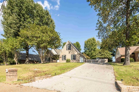 Photo of 226 THOMAS TER, Atoka, TN 38004 (MLS # 10231021)
