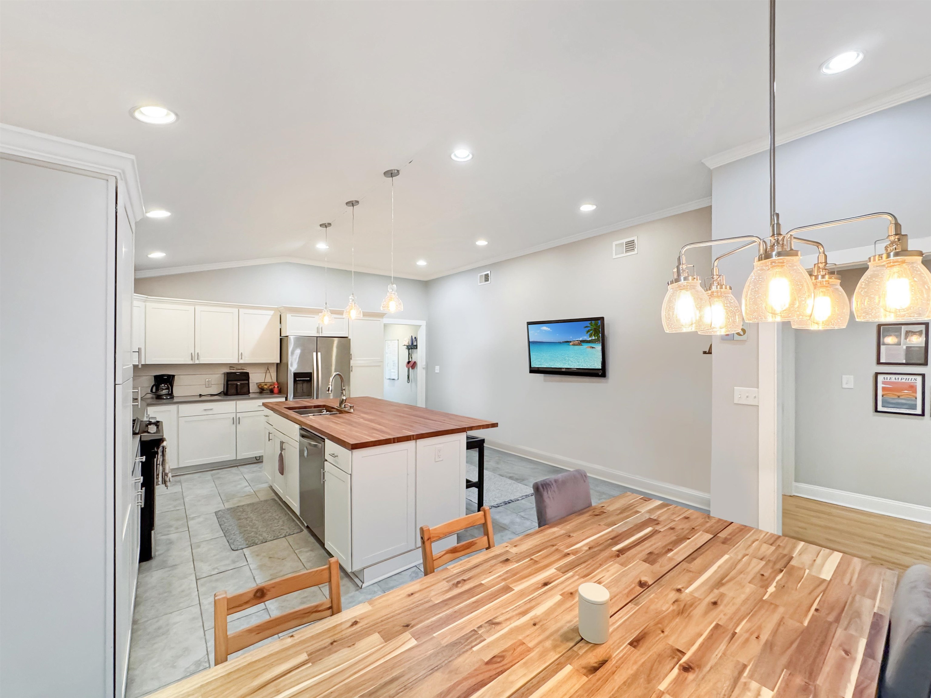 Memphis, Tennessee 38111, United States, 3 Bedrooms Bedrooms, ,3 BathroomsBathrooms,Residential,Active,220603