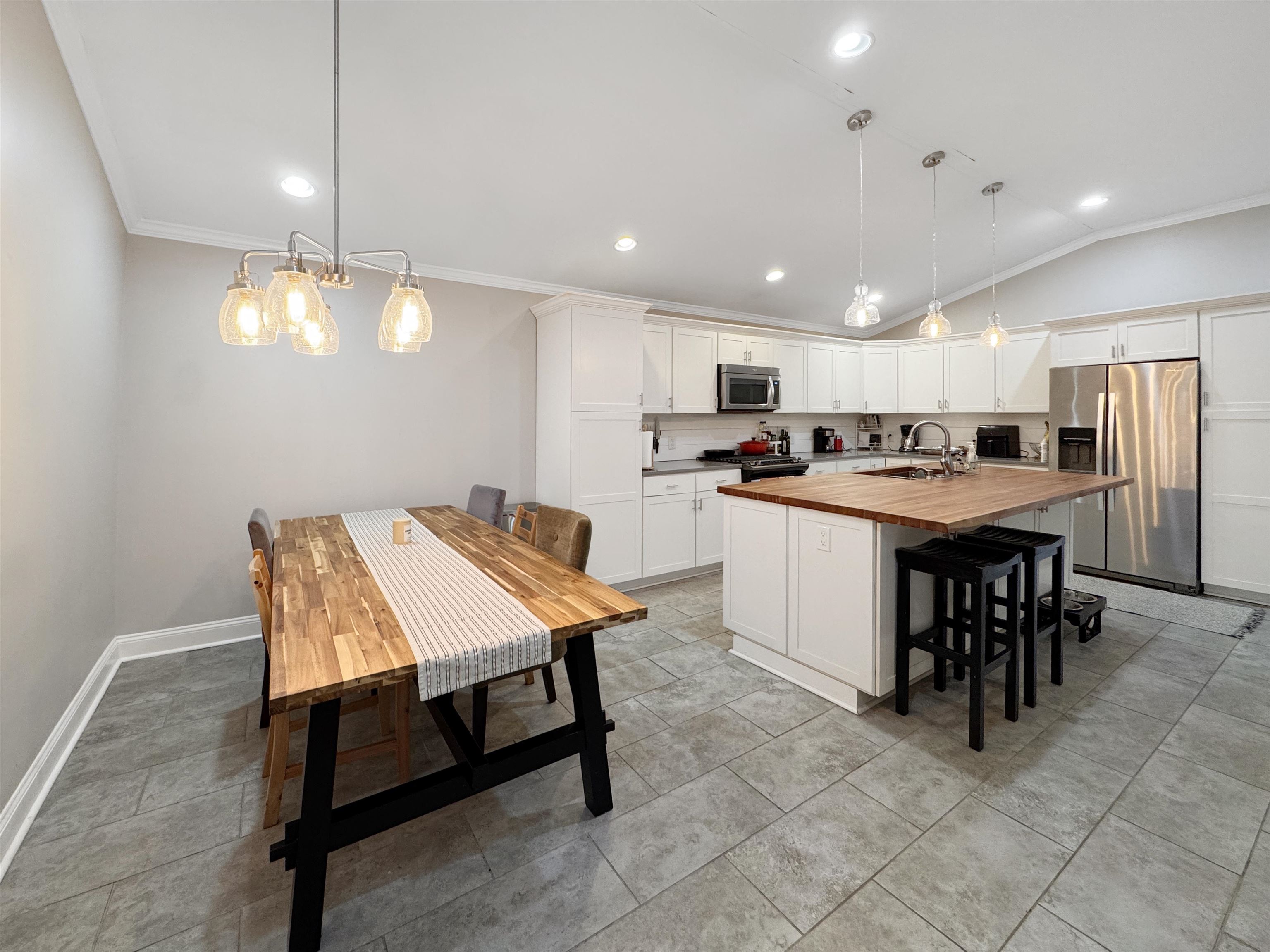 Memphis, Tennessee 38111, United States, 3 Bedrooms Bedrooms, ,3 BathroomsBathrooms,Residential,Active,220603