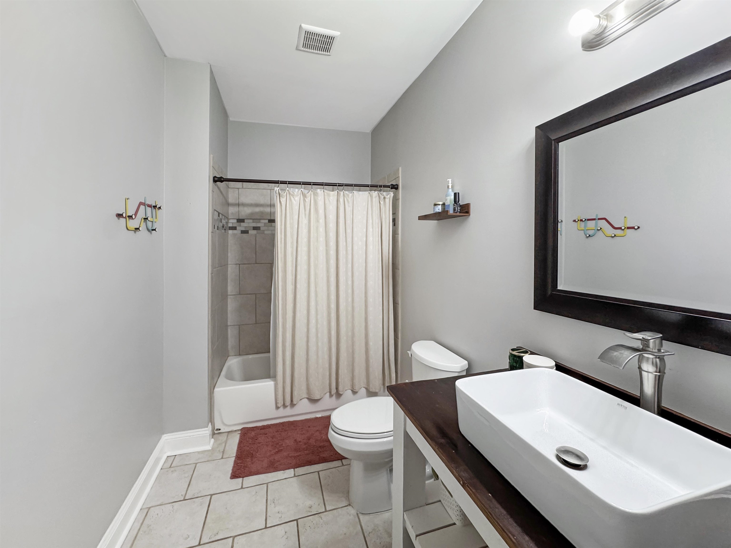 Memphis, Tennessee 38111, United States, 3 Bedrooms Bedrooms, ,3 BathroomsBathrooms,Residential,Active,220603