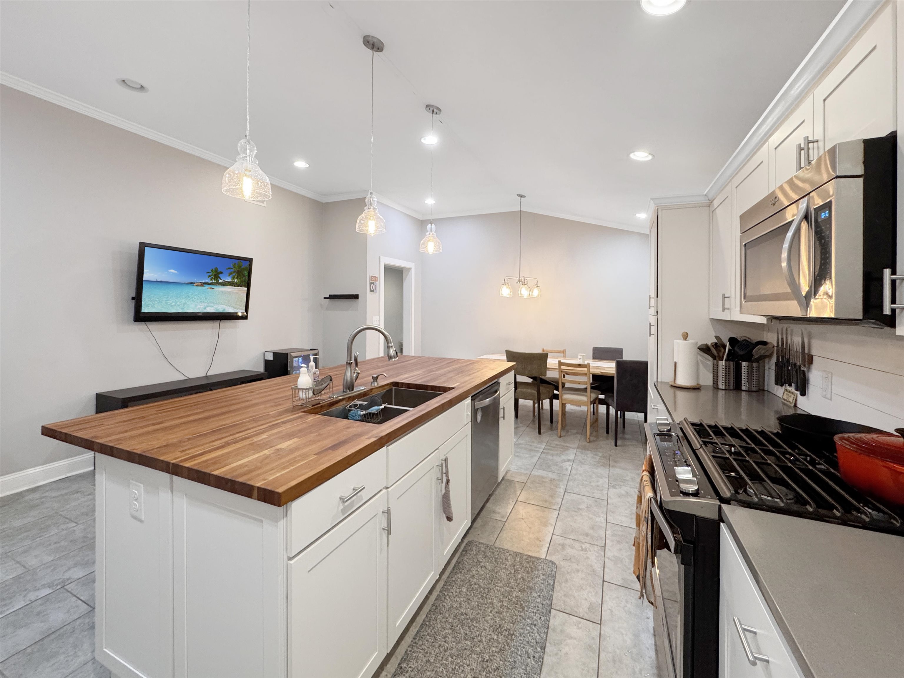 Memphis, Tennessee 38111, United States, 3 Bedrooms Bedrooms, ,3 BathroomsBathrooms,Residential,Active,220603