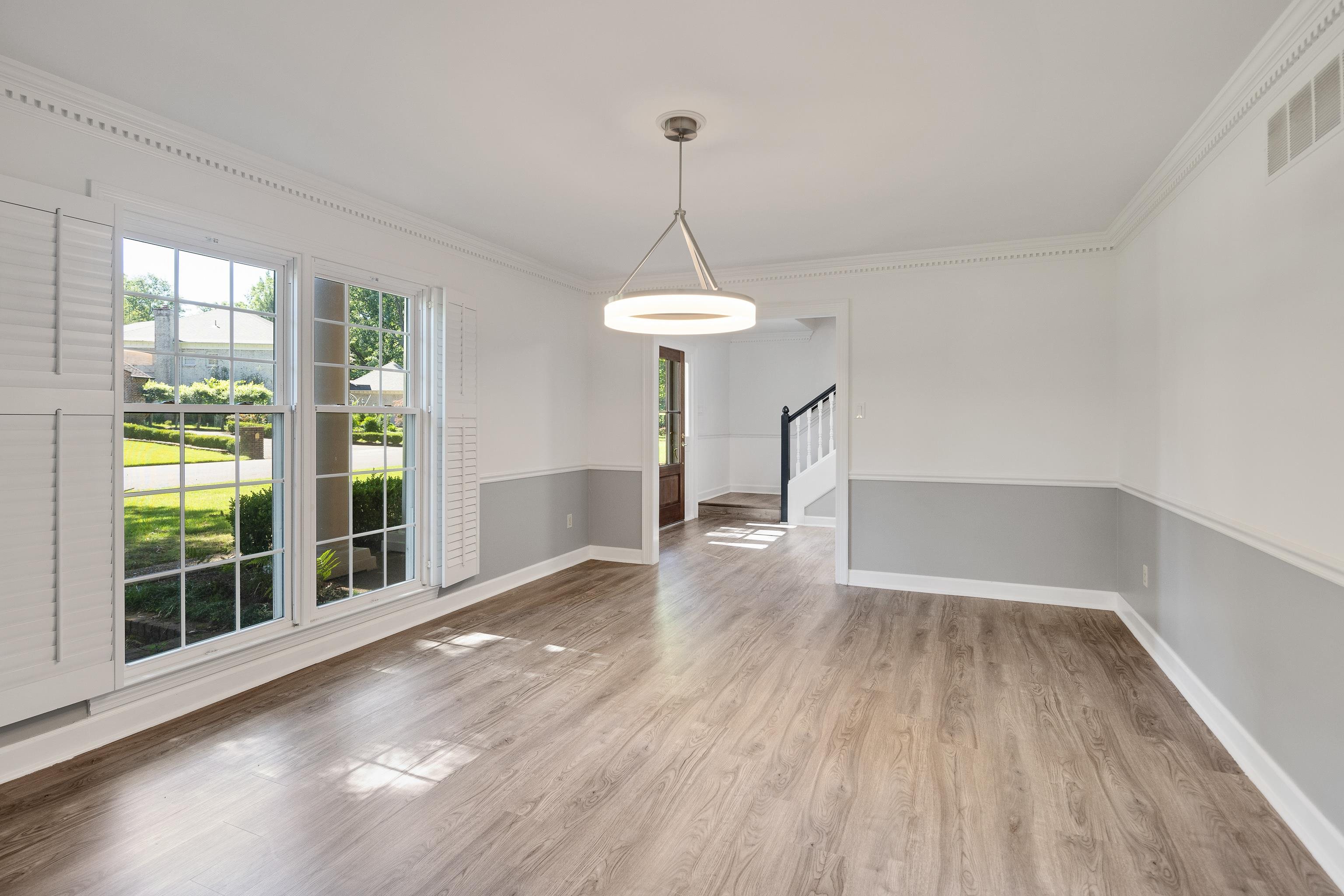 2243 W GLENALDEN DR