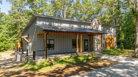 Photo of 400 YELLOW CREEK LN, Counce, TN 38326 (MLS # 10219601)