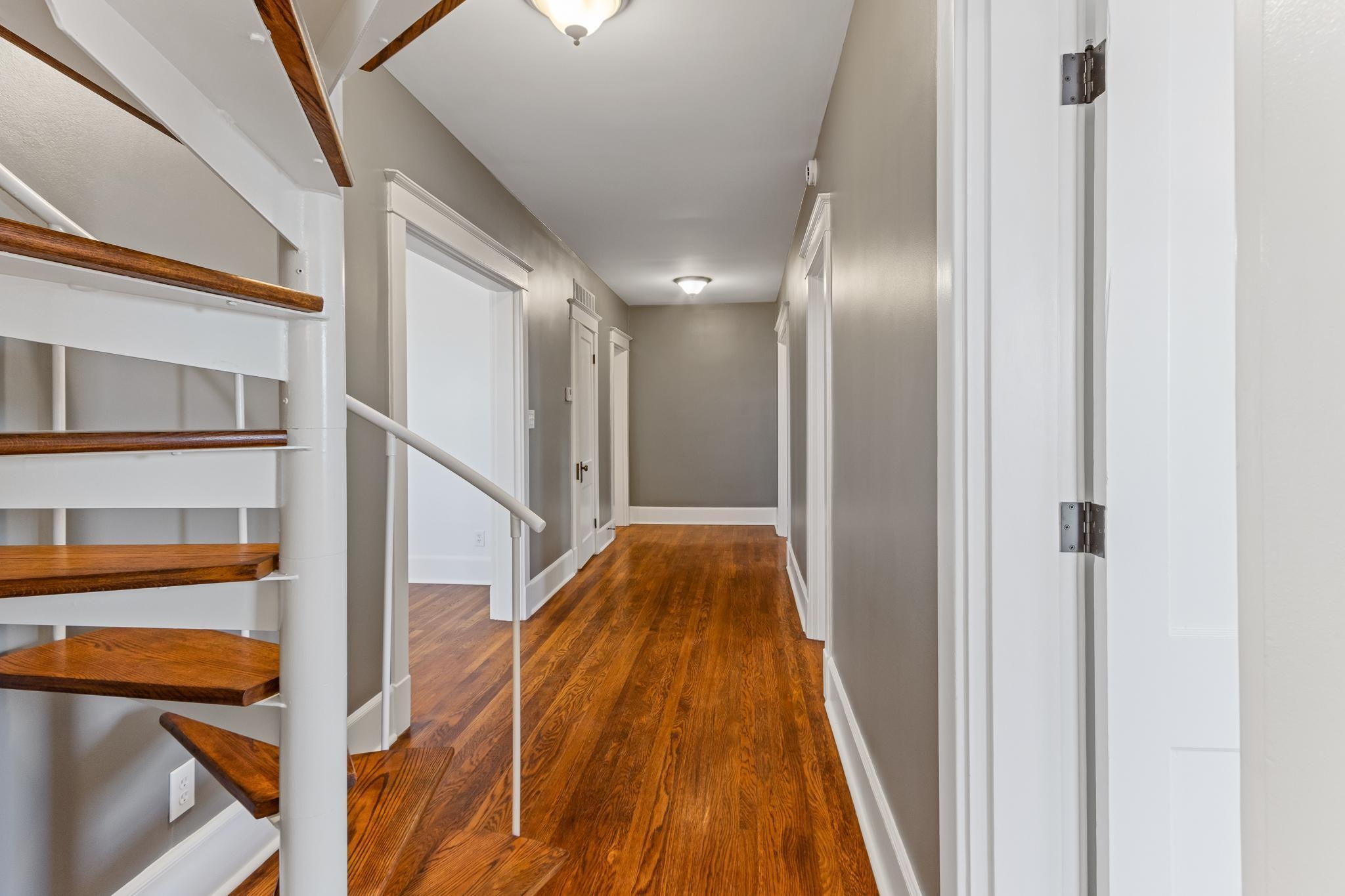 Memphis, Tennessee 38105, United States, 3 Bedrooms Bedrooms, ,2 BathroomsBathrooms,Residential,Active,84380