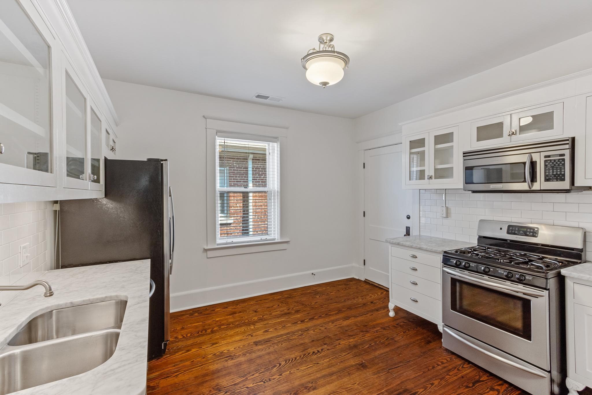 Memphis, Tennessee 38105, United States, 3 Bedrooms Bedrooms, ,2 BathroomsBathrooms,Residential,Active,84380