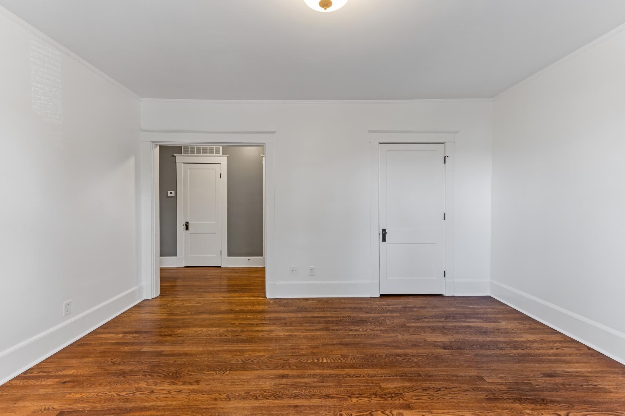 Memphis, Tennessee 38105, United States, 3 Bedrooms Bedrooms, ,2 BathroomsBathrooms,Residential,Active,84380