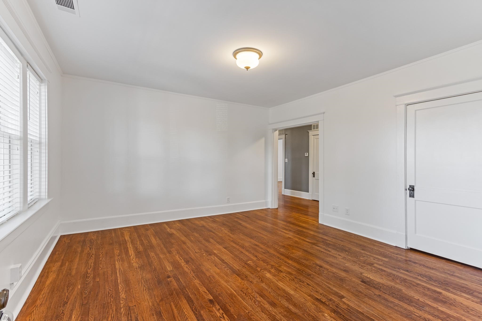 Memphis, Tennessee 38105, United States, 3 Bedrooms Bedrooms, ,2 BathroomsBathrooms,Residential,Active,84380