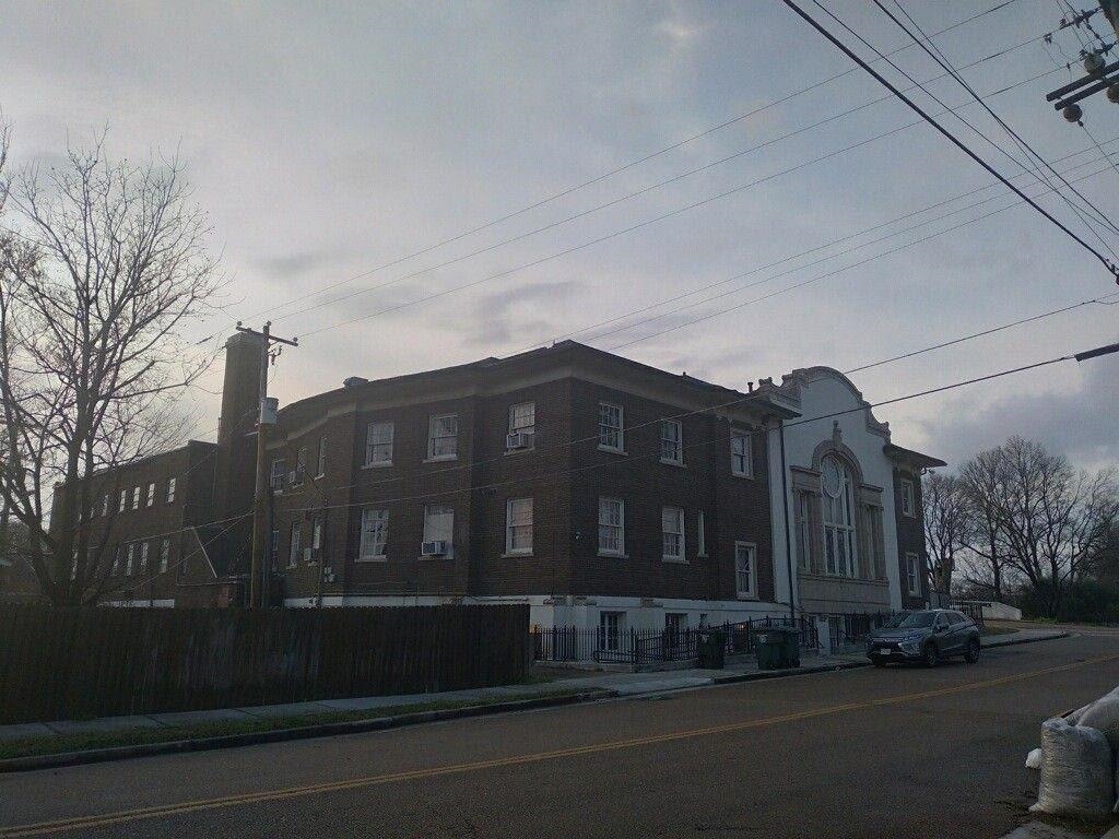 1110 FAXON AVE