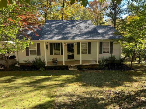 Photo of 191 CRAB TREE RD, Selmer, TN 38375 (MLS # 10207147)
