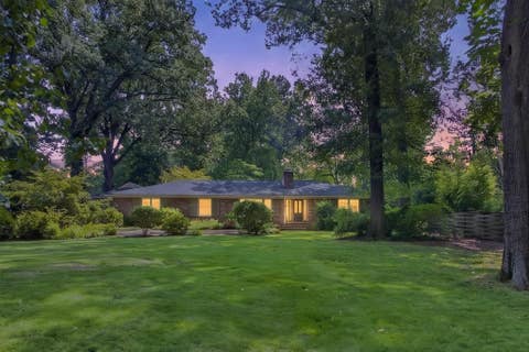 Photo of 356 WARING RD, Memphis, TN 38117 (MLS # 10228477)