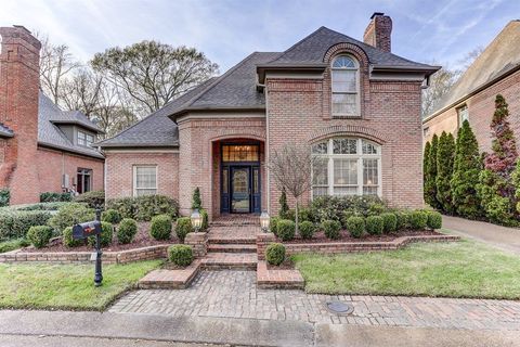 931 W RIVERWALK DR Memphis TN 38120