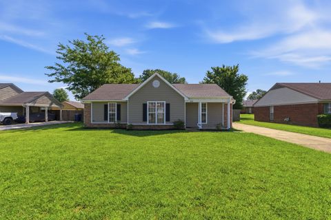 Photo of 7446 CLIFFWOOD DR, Horn Lake, MS 38637 (MLS # 10223097)
