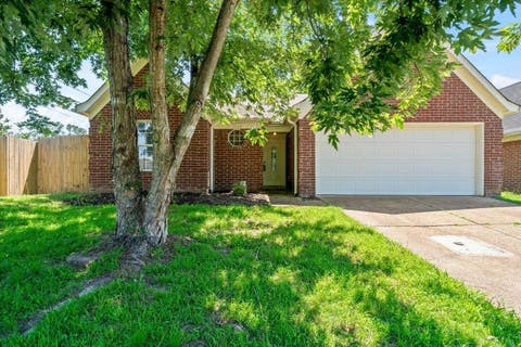 Photo of 7140 LINDSEY LEAF CV, Cordova, TN 38018 (MLS # 10223271)