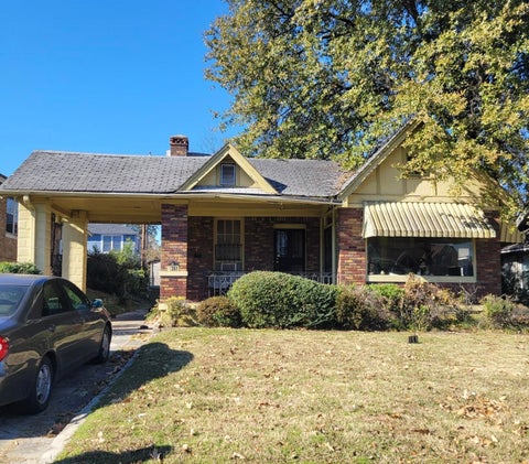 Photo of 915 EVERGREEN ST, Memphis, TN 38107 (MLS # 10233172)