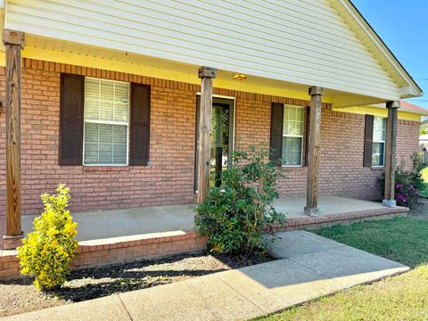 Photo of 5387 PORTERSVILLE RD, Atoka, TN 38004 (MLS # 10207812)