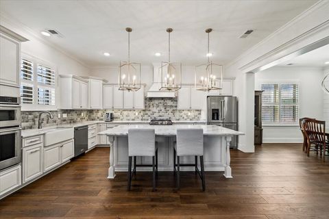 Photo of 405 CATAWBA VALLEY DR, Collierville, TN 38017 (MLS # 10217709)