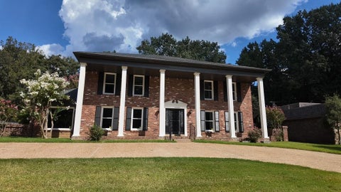Photo of 2336 KIRBY PKY, Memphis, TN 38119 (MLS # 10230851)