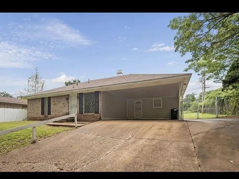 Photo of 2939 MOUNTAIN ST, Memphis, TN 38127 (MLS # 10208951)