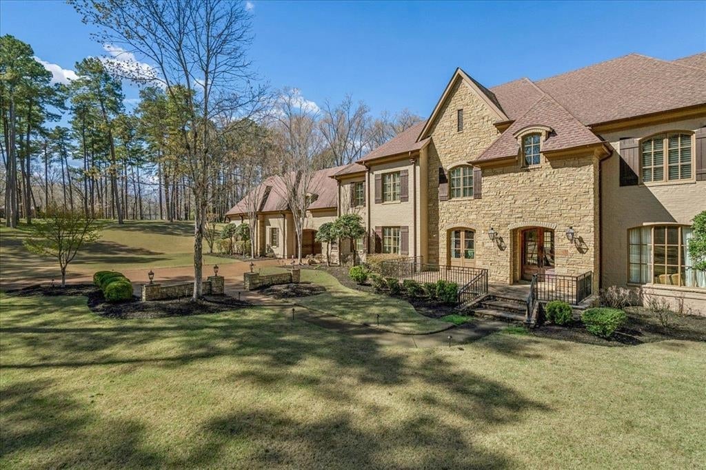 315 MOUNTAIN BROOK CV