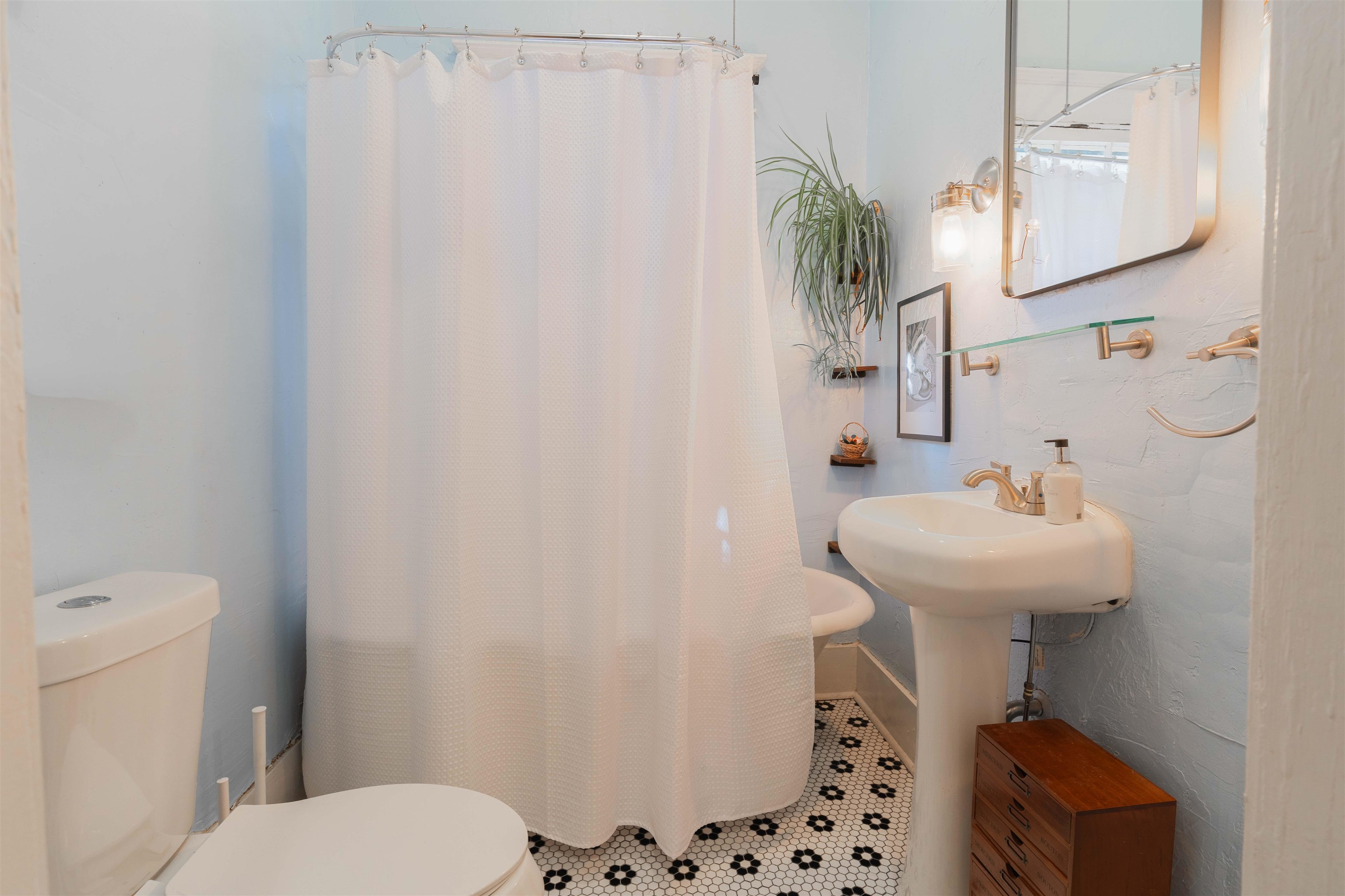 Memphis, Tennessee 38104, United States, 3 Bedrooms Bedrooms, ,2 BathroomsBathrooms,Residential,Active,243720