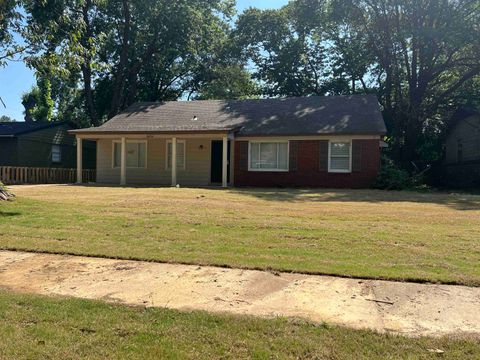 Photo of 3274 GAYLORD LN, Memphis, TN 38118 (MLS # 10212800)