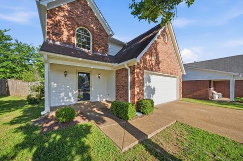 Photo of 1032 APPLING MEADOW DR, Cordova, TN 38018 (MLS # 10221732)
