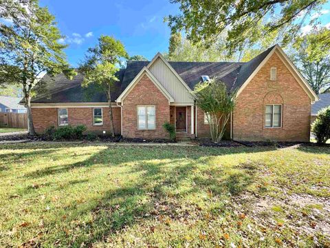 Photo of 743 CONCORDIA DR, Collierville, TN 38017 (MLS # 10208920)