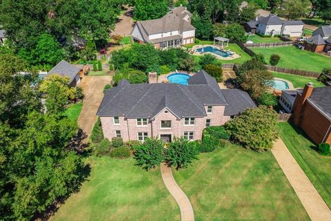 Photo of 9464 DOE MEADOW DR, Germantown, TN 38139 (MLS # 10216041)