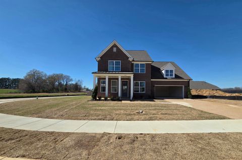 Photo of 155 HAZEL CREST DR, Oakland, TN 38060 (MLS # 10211343)