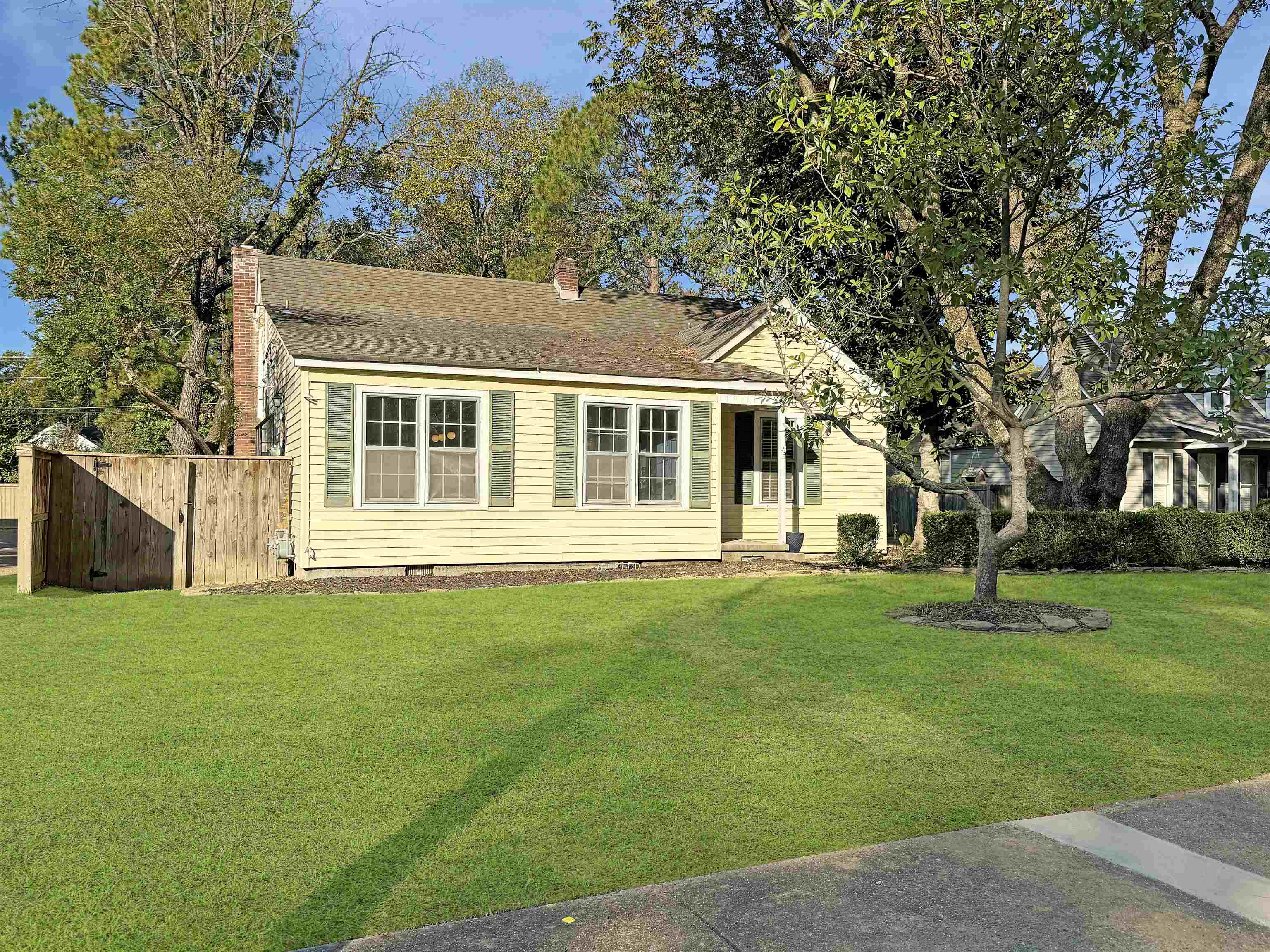 Memphis, Tennessee 38120, United States, 3 Bedrooms Bedrooms, ,2 BathroomsBathrooms,Residential,Active,184094 Memphis, Tennessee 38120, United States, 3 Bedrooms Bedrooms, ,2 BathroomsBathrooms,Residential,Active,184094