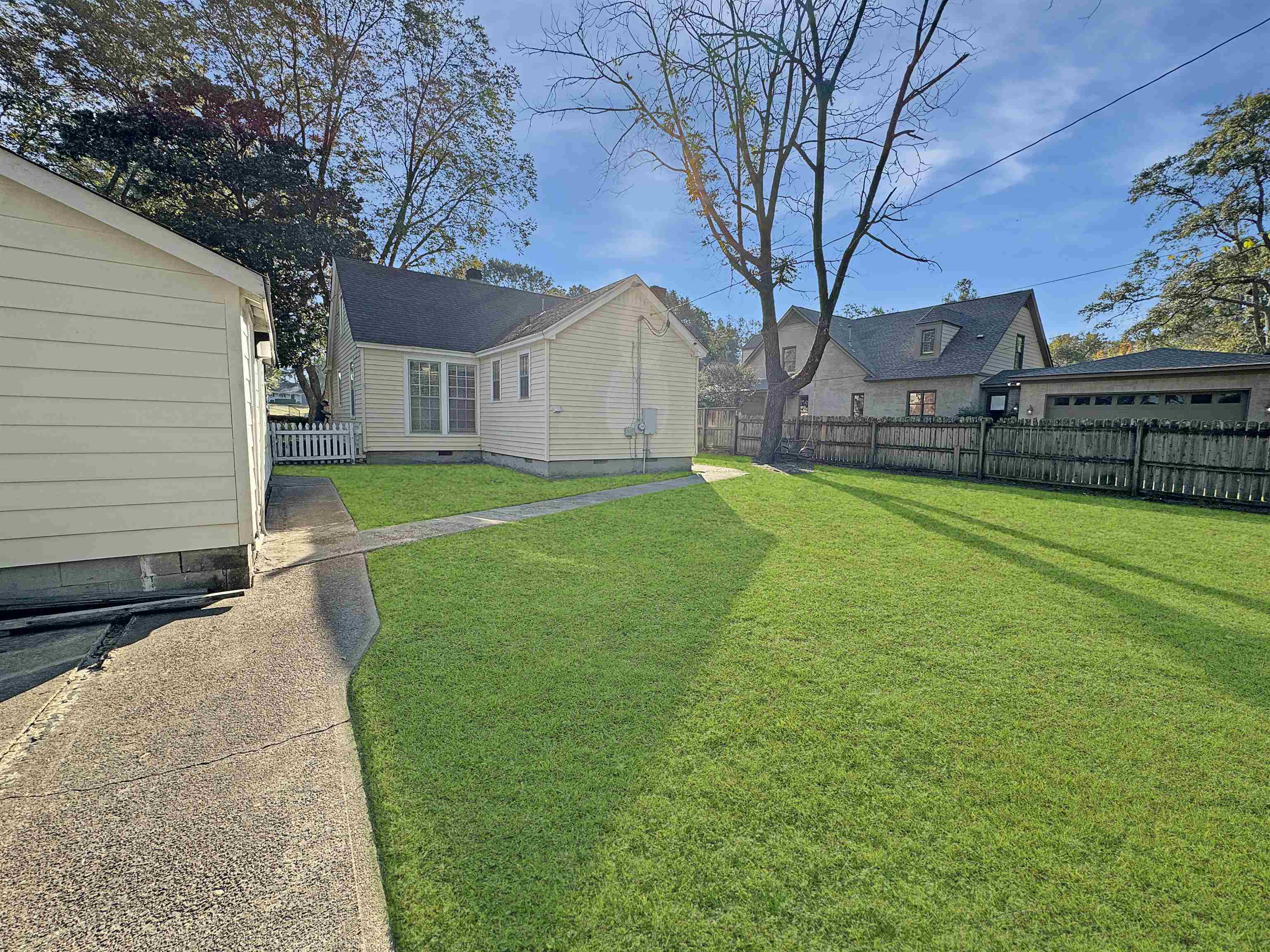 Memphis, Tennessee 38120, United States, 3 Bedrooms Bedrooms, ,2 BathroomsBathrooms,Residential,Active,184094