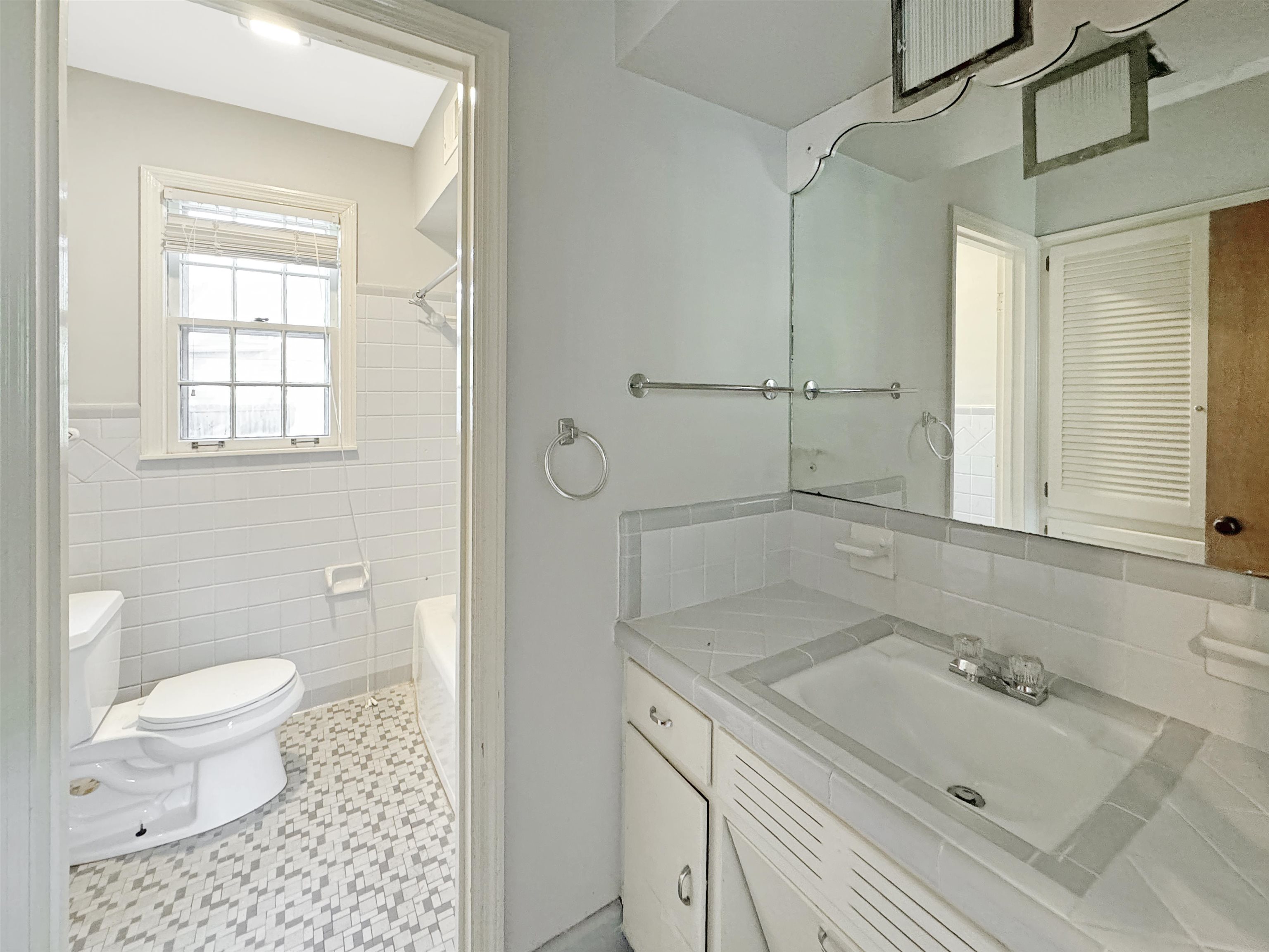 Memphis, Tennessee 38120, United States, 3 Bedrooms Bedrooms, ,2 BathroomsBathrooms,Residential,Active,184094