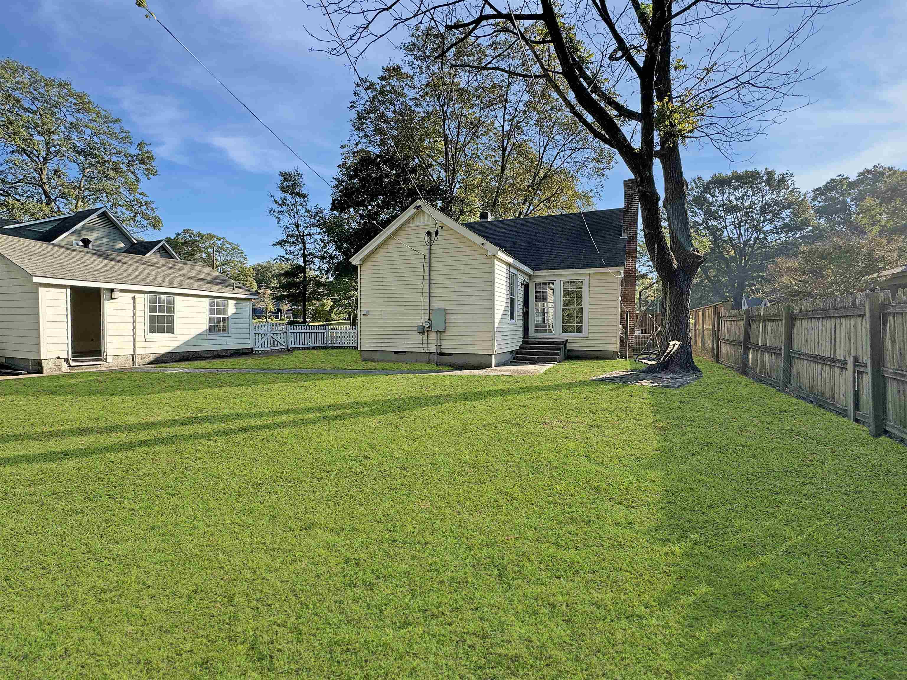 Memphis, Tennessee 38120, United States, 3 Bedrooms Bedrooms, ,2 BathroomsBathrooms,Residential,Active,184094