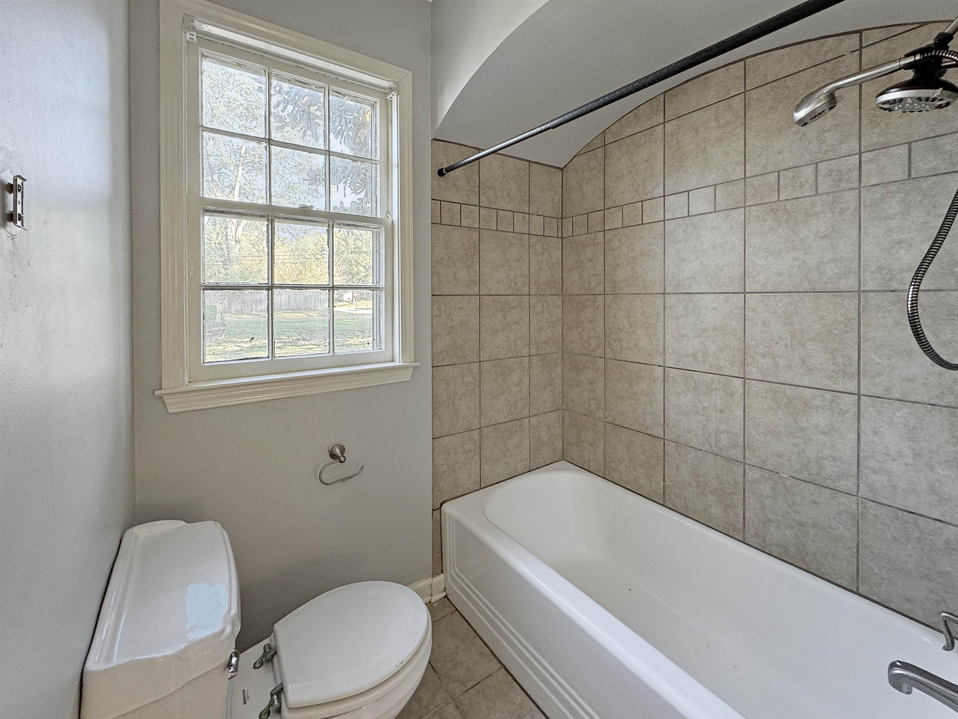 Memphis, Tennessee 38120, United States, 3 Bedrooms Bedrooms, ,2 BathroomsBathrooms,Residential,Active,184094