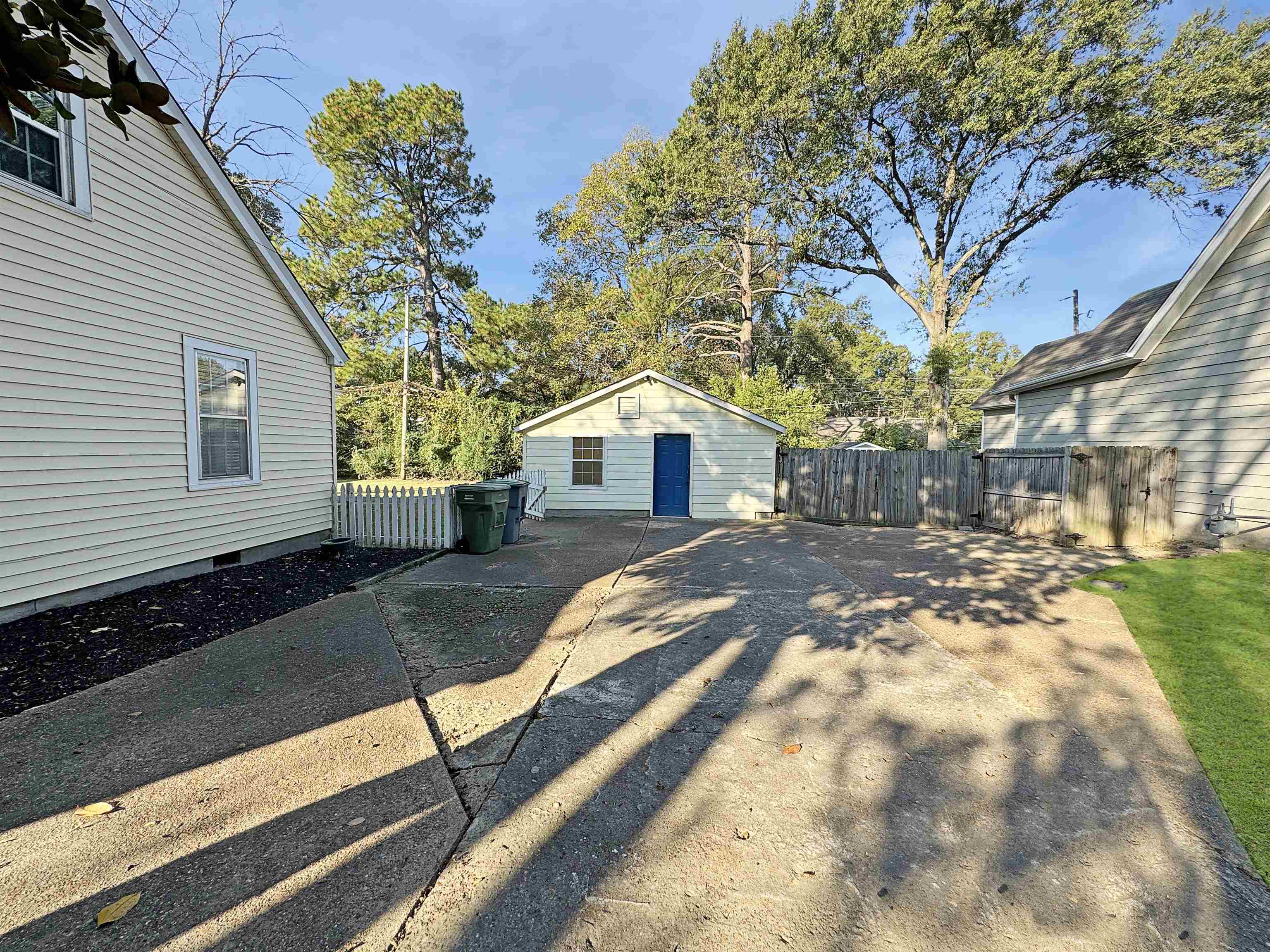 Memphis, Tennessee 38120, United States, 3 Bedrooms Bedrooms, ,2 BathroomsBathrooms,Residential,Active,184094